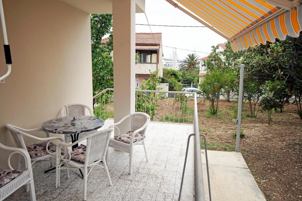 House - Apartman Sarah คาชเตลา ภายนอก รูปภาพ