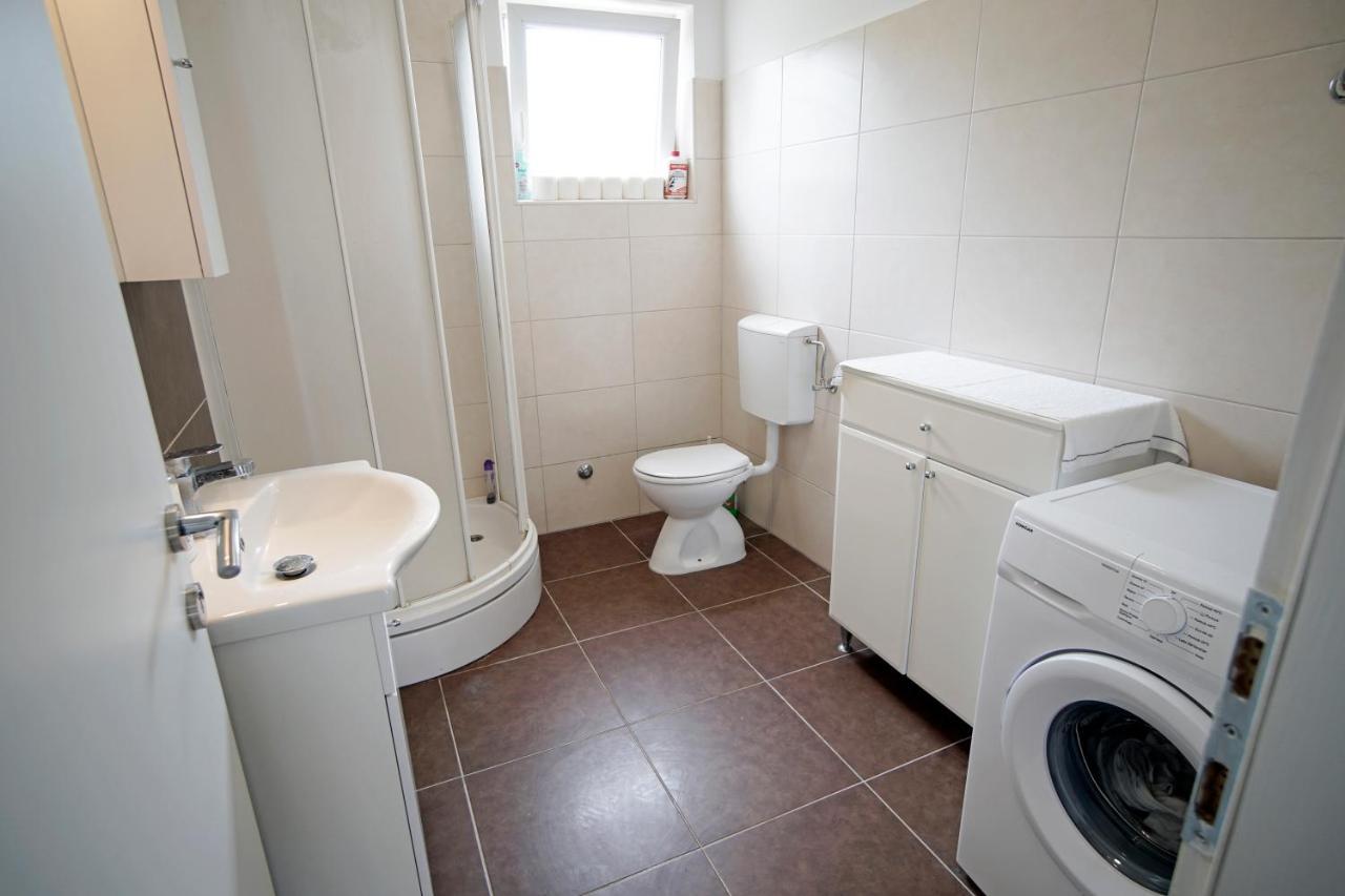 House - Apartman Sarah คาชเตลา ภายนอก รูปภาพ
