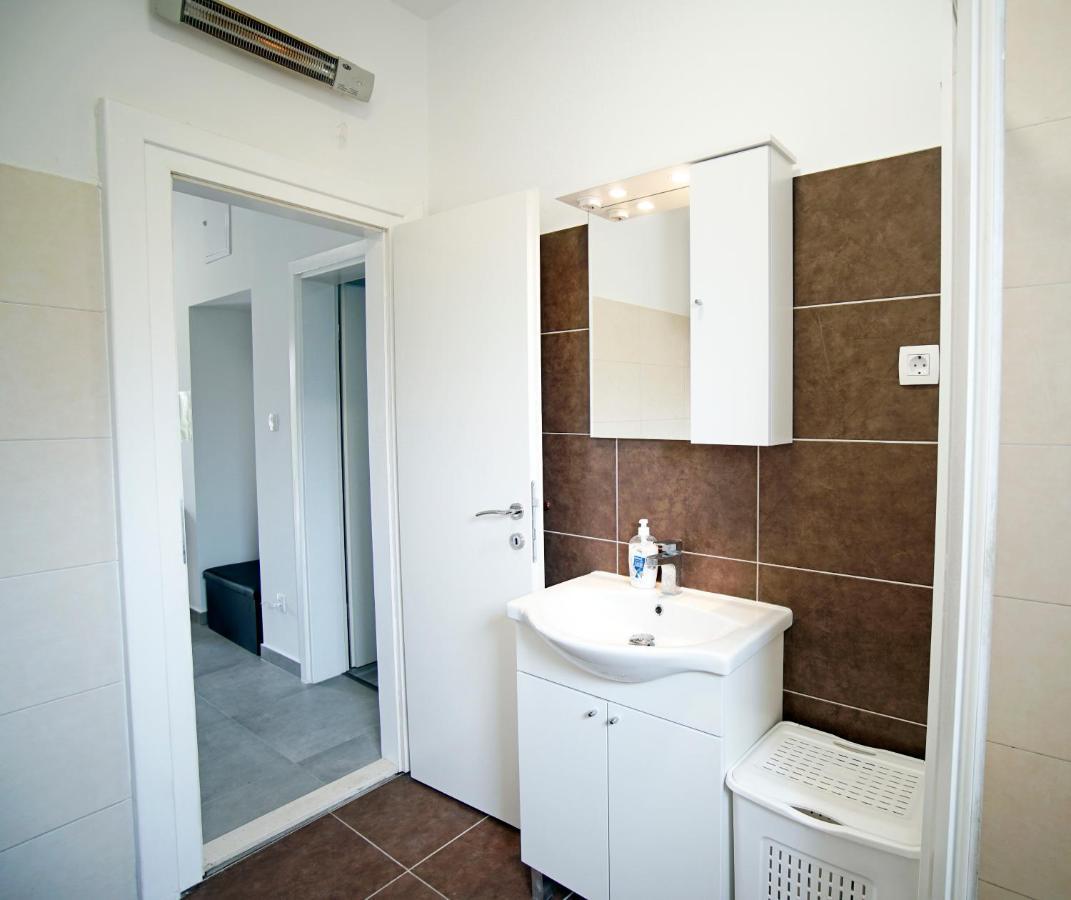 House - Apartman Sarah คาชเตลา ภายนอก รูปภาพ